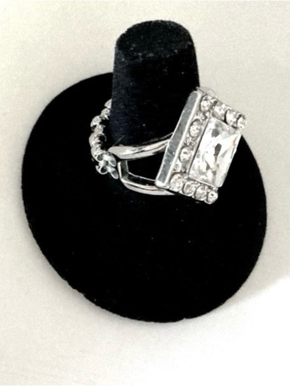 Paparazzi Geometric Rhinestone Jewelry Set - Picture 11 of 15